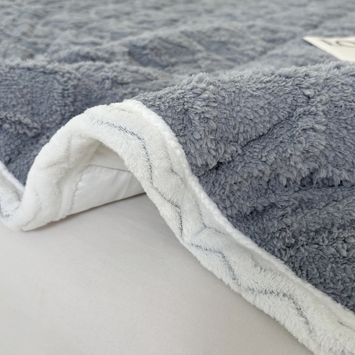 91家纺网 家纺一手货源 找家纺 华誉 2025新款跨境直播电商专供塔芙蓉床垫学生宿舍床褥子 星辰灰