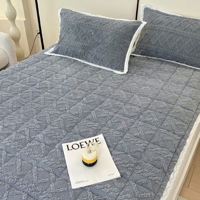 91家纺网 家纺一手货源 找家纺 华誉 2025新款跨境直播电商专供塔芙蓉床垫学生宿舍床褥子 星辰灰