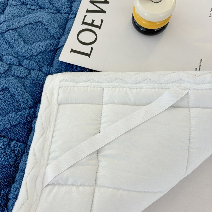 91家纺网 家纺一手货源 找家纺 华誉 2025新款跨境直播电商专供塔芙蓉床垫学生宿舍床褥子 宝石蓝