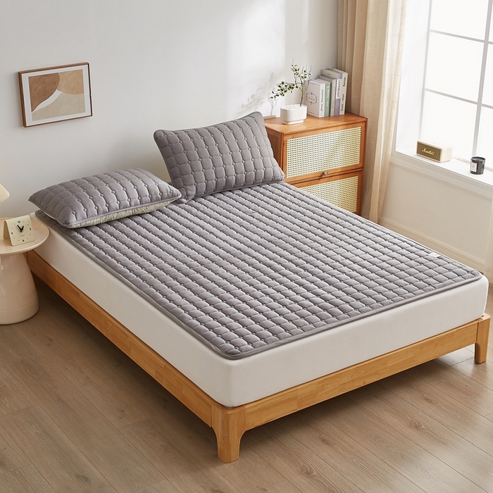 91家纺网 家纺一手货源 找家纺 华誉 2025新款A类原棉大豆夹棉床护垫 灰