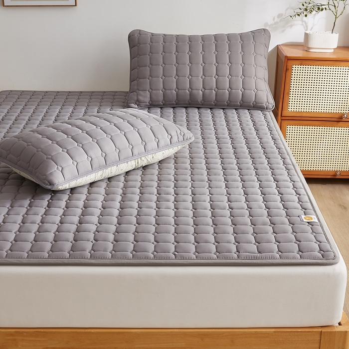 91家纺网 家纺一手货源 找家纺 华誉 2025新款A类原棉大豆夹棉床护垫 灰