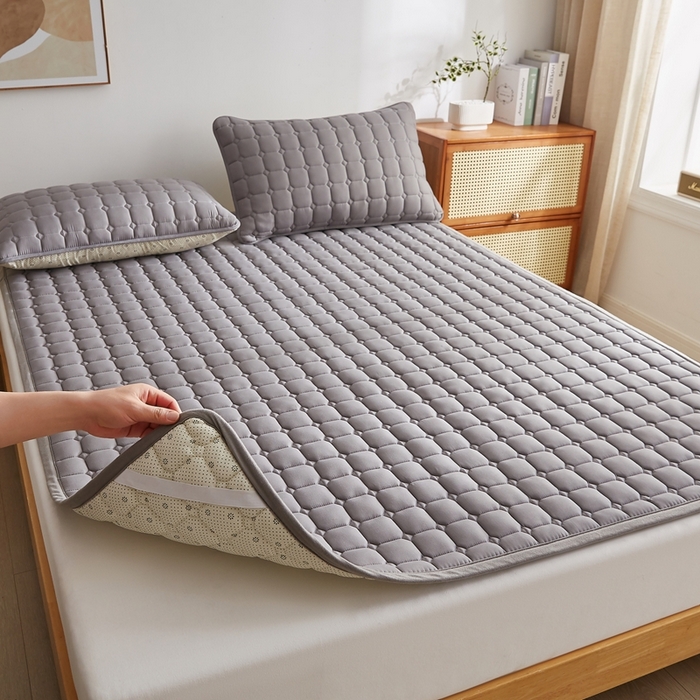 91家纺网 家纺一手货源 找家纺 华誉 2025新款A类原棉大豆夹棉床护垫 灰