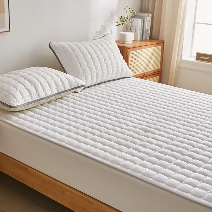 91家纺网 家纺一手货源 找家纺 华誉 2025新款A类原棉大豆夹棉床护垫 白