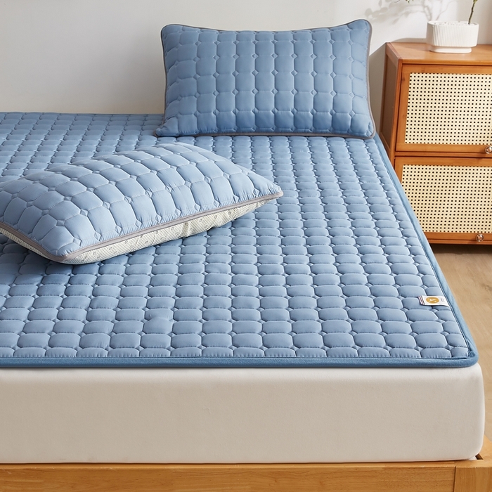 91家纺网 家纺一手货源 找家纺 华誉 2025新款A类原棉大豆夹棉床护垫 蓝