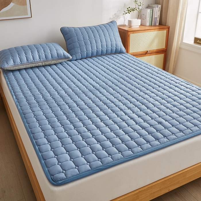 91家纺网 家纺一手货源 找家纺 华誉 2025新款A类原棉大豆夹棉床护垫 蓝