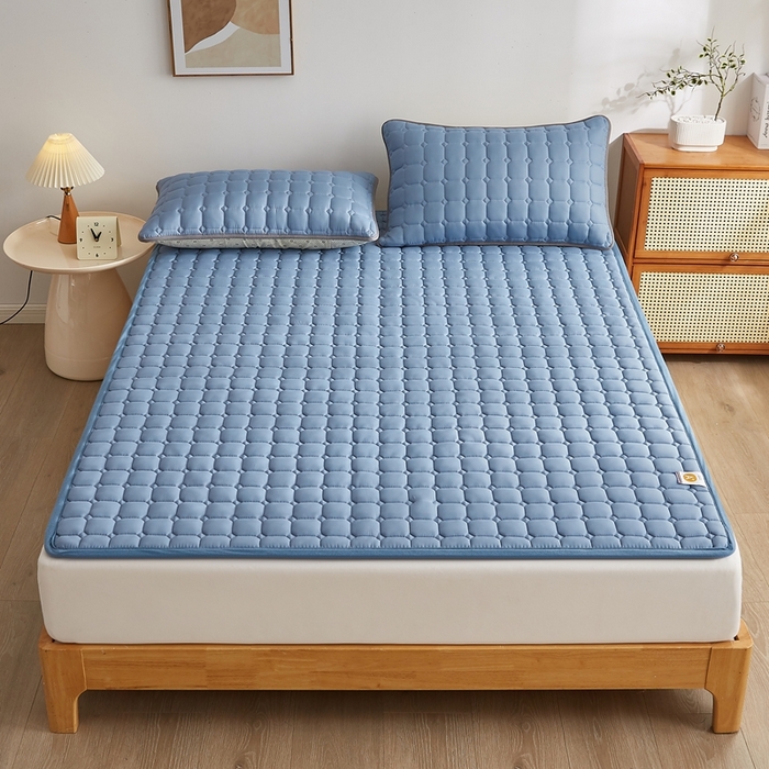 91家纺网 家纺一手货源 找家纺 华誉 2025新款A类原棉大豆夹棉床护垫 蓝