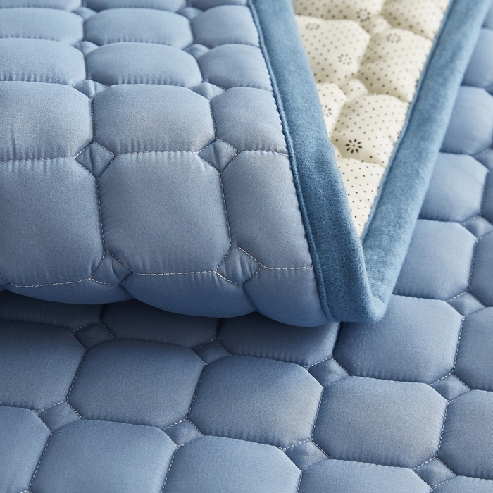 91家纺网 家纺一手货源 找家纺 华誉 2025新款A类原棉大豆夹棉床护垫 蓝