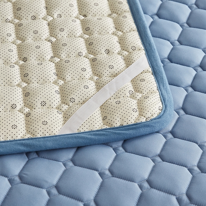 91家纺网 家纺一手货源 找家纺 华誉 2025新款A类原棉大豆夹棉床护垫 蓝