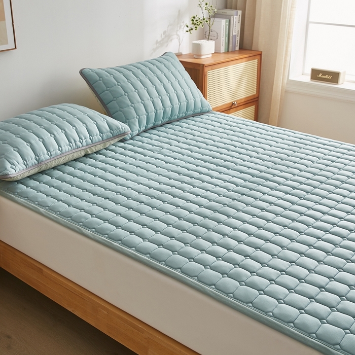 91家纺网 家纺一手货源 找家纺 华誉 2025新款A类原棉大豆夹棉床护垫 绿