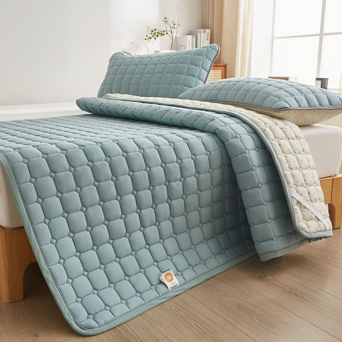 91家纺网 家纺一手货源 找家纺 华誉 2025新款A类原棉大豆夹棉床护垫 绿