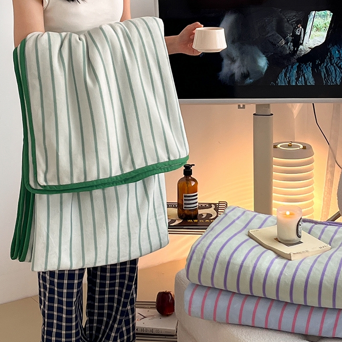 91家纺网 家纺一手货源 找家纺 桃子家居 2025新款A类ins复古条纹法式布列塔尼条纹简约撞色加厚牛奶绒系列四件套 组合图仅供展示不可下单