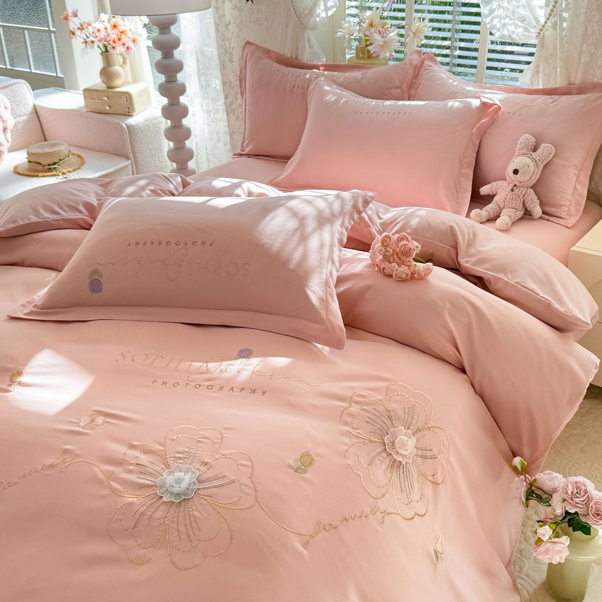 91家纺网 家纺一手货源 找家纺 （总）大麦乐田 2025新款小清新糯小棉立体花绣花吊边四件套