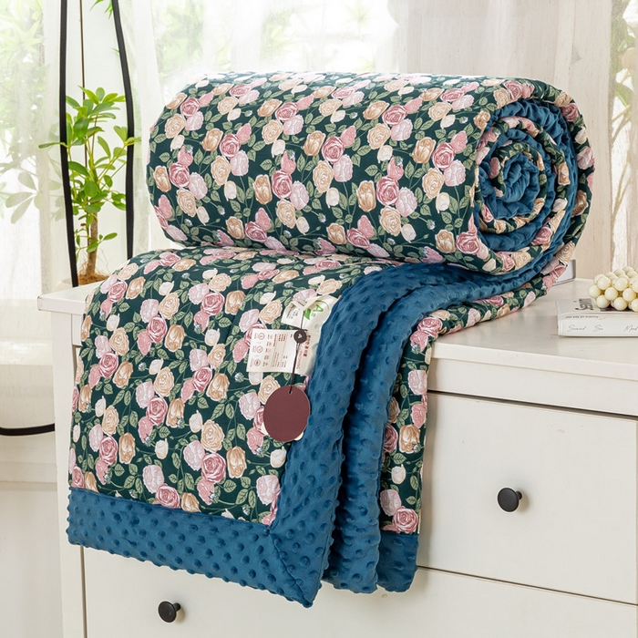 91家纺网 家纺一手货源 找家纺 锦鹭被业 2025新款AB版舒适全棉纯棉豆豆绒被被子被芯 绿玫瑰