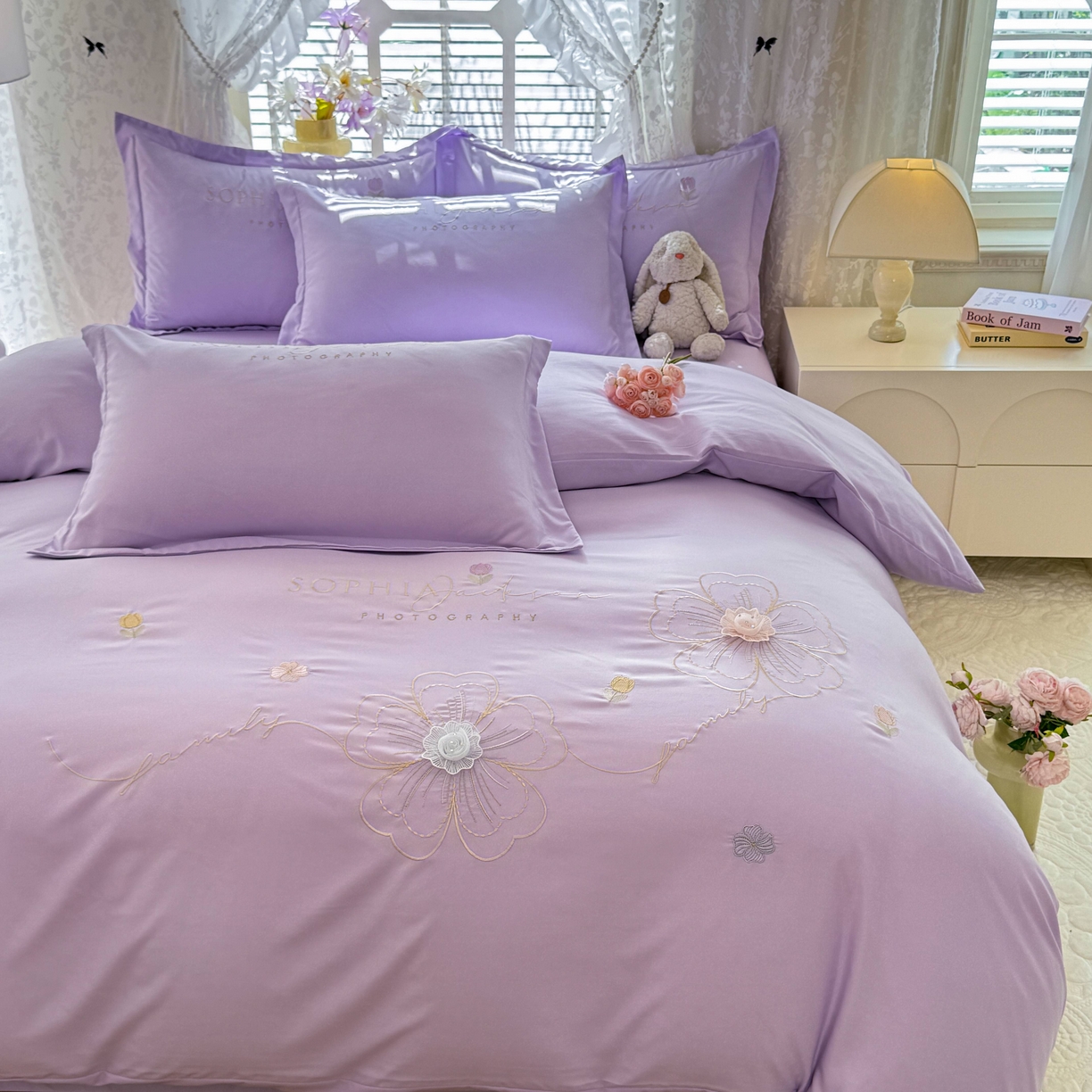 91家纺网 家纺一手货源 找家纺 大麦乐田 2025新款小清新糯小棉立体花绣花吊边四件套 清新恋人-紫