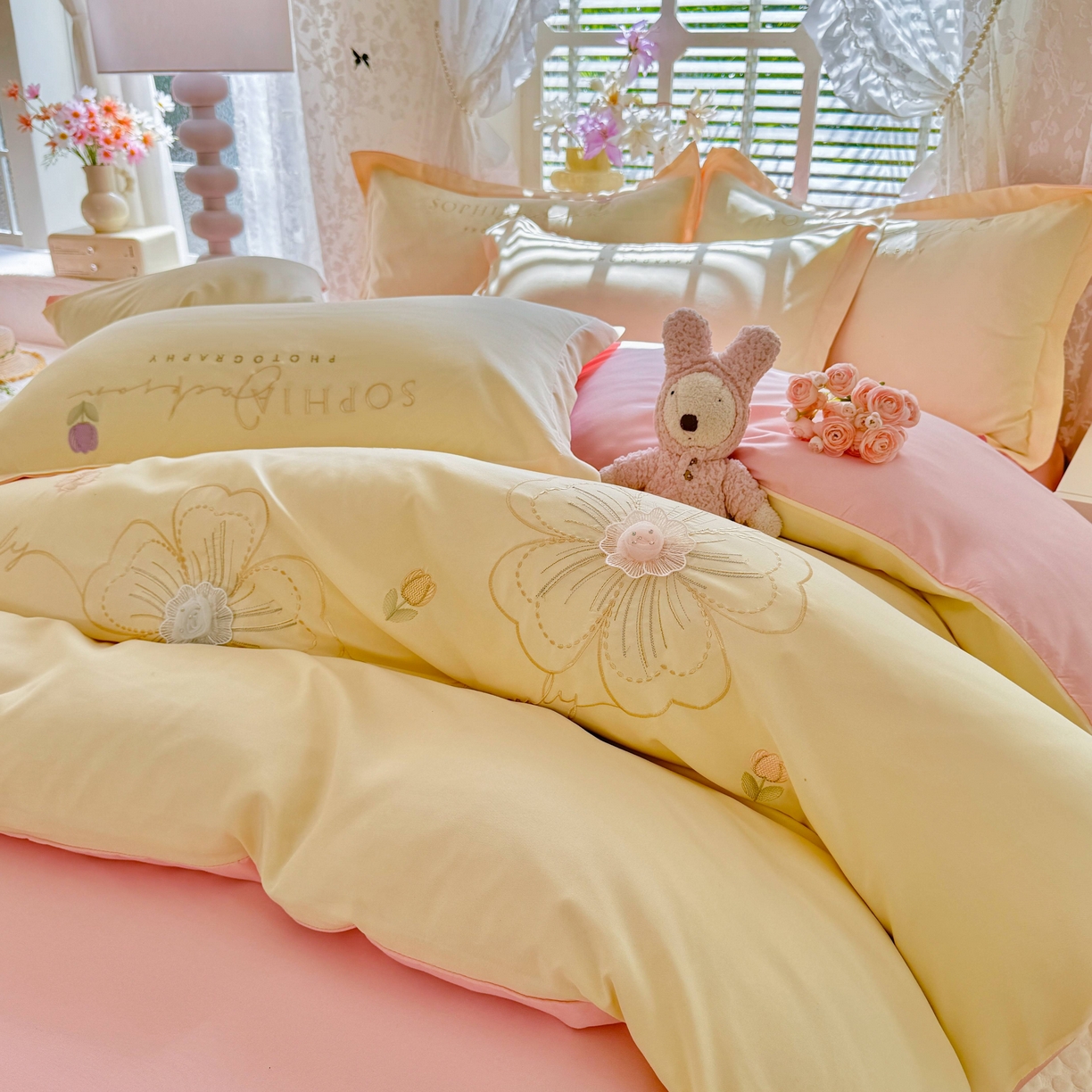 91家纺网 家纺一手货源 找家纺 大麦乐田 2025新款小清新糯小棉立体花绣花吊边四件套 清新恋人-黄