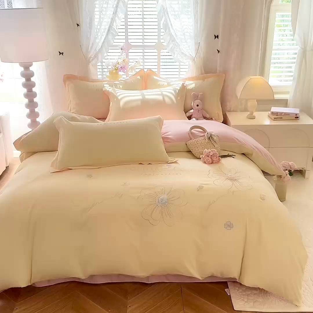 91家纺网 家纺一手货源 找家纺 大麦乐田 2025新款小清新糯小棉立体花绣花吊边四件套 清新恋人-黄