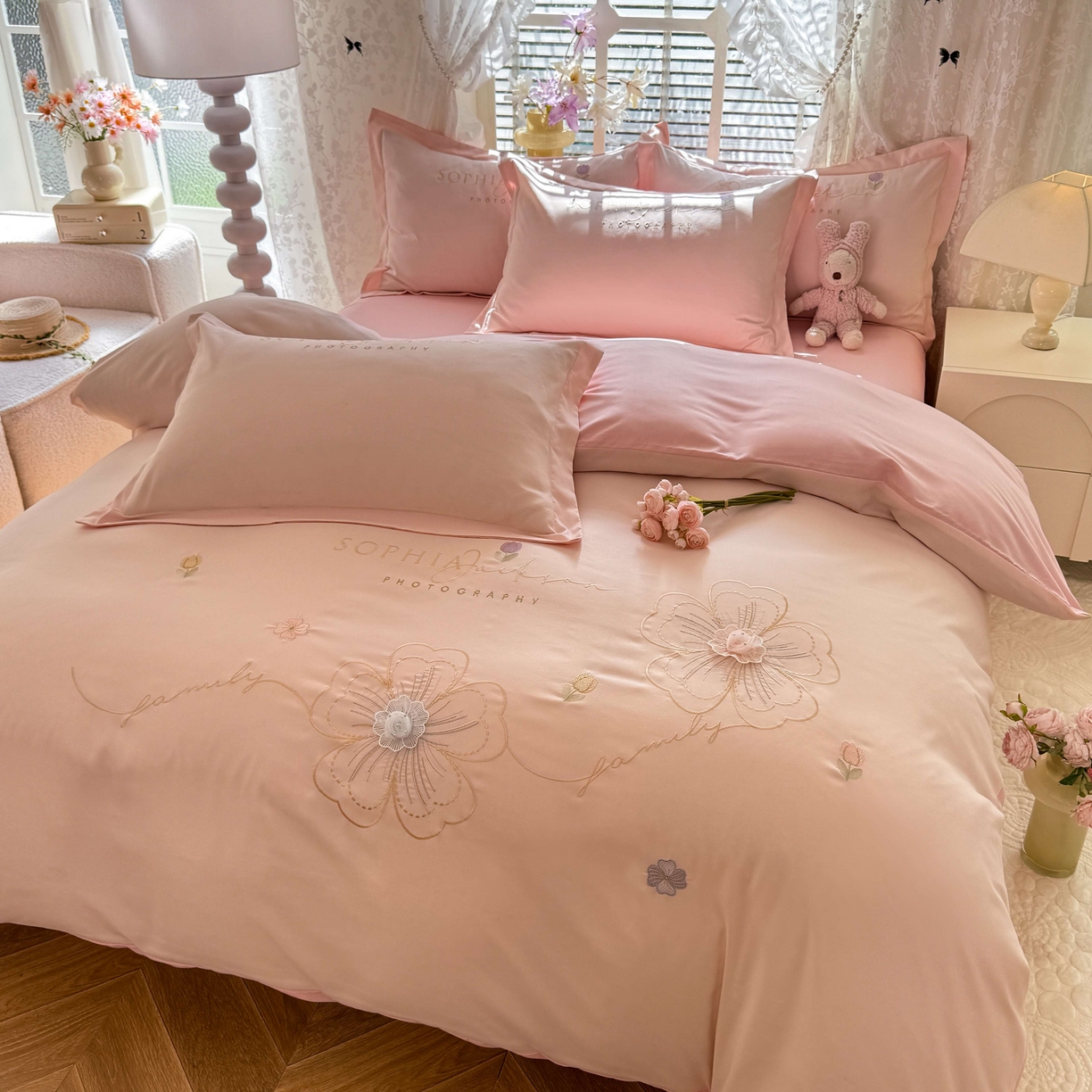 91家纺网 家纺一手货源 找家纺 大麦乐田 2025新款小清新糯小棉立体花绣花吊边四件套 清新恋人-粉玉