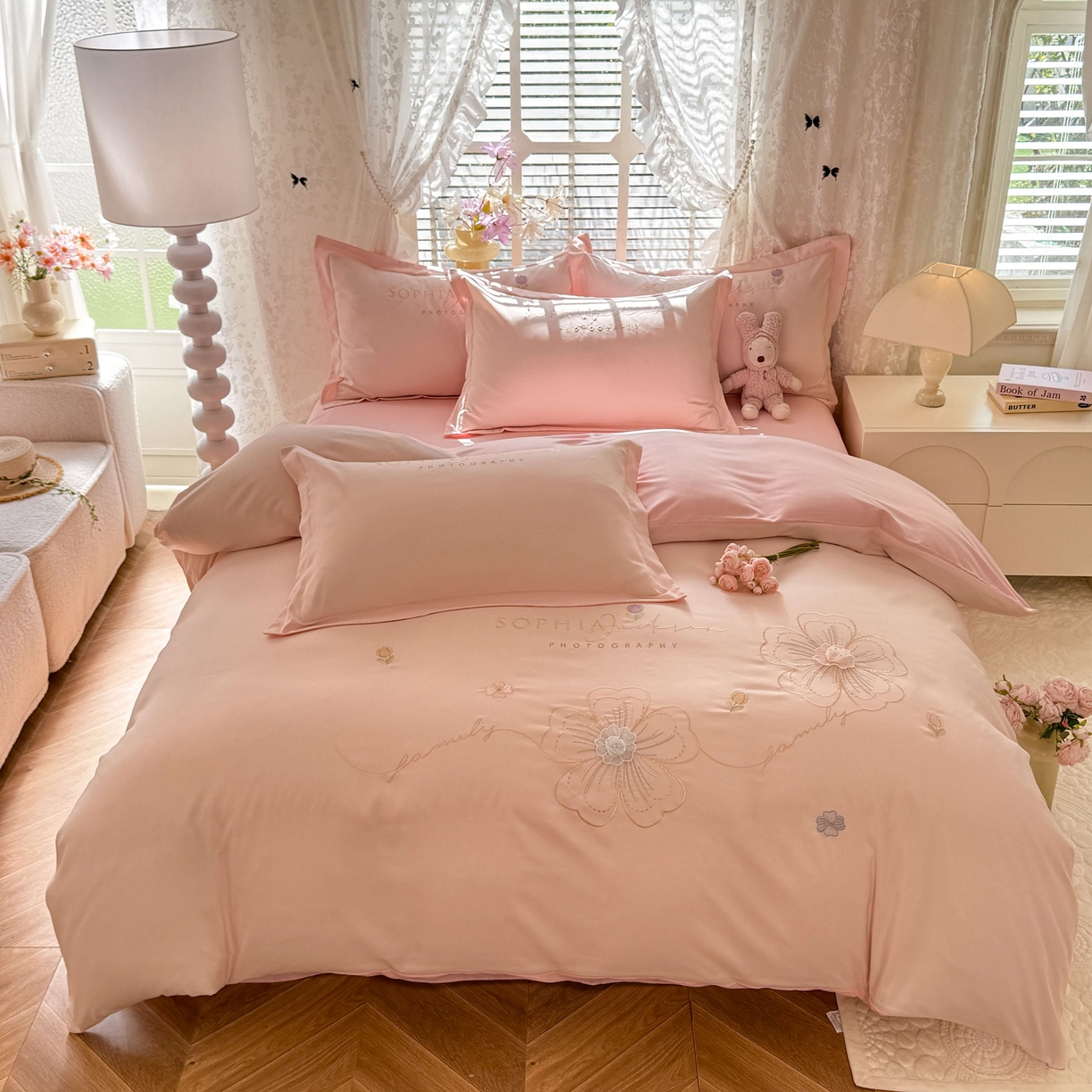 91家纺网 家纺一手货源 找家纺 大麦乐田 2025新款小清新糯小棉立体花绣花吊边四件套 清新恋人-粉玉