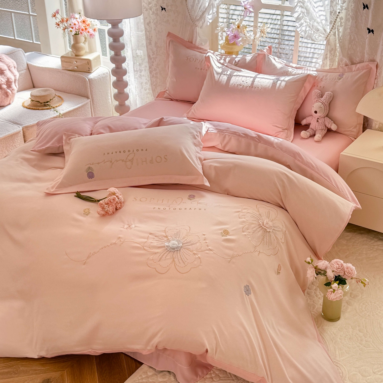 91家纺网 家纺一手货源 找家纺 大麦乐田 2025新款小清新糯小棉立体花绣花吊边四件套 清新恋人-粉玉