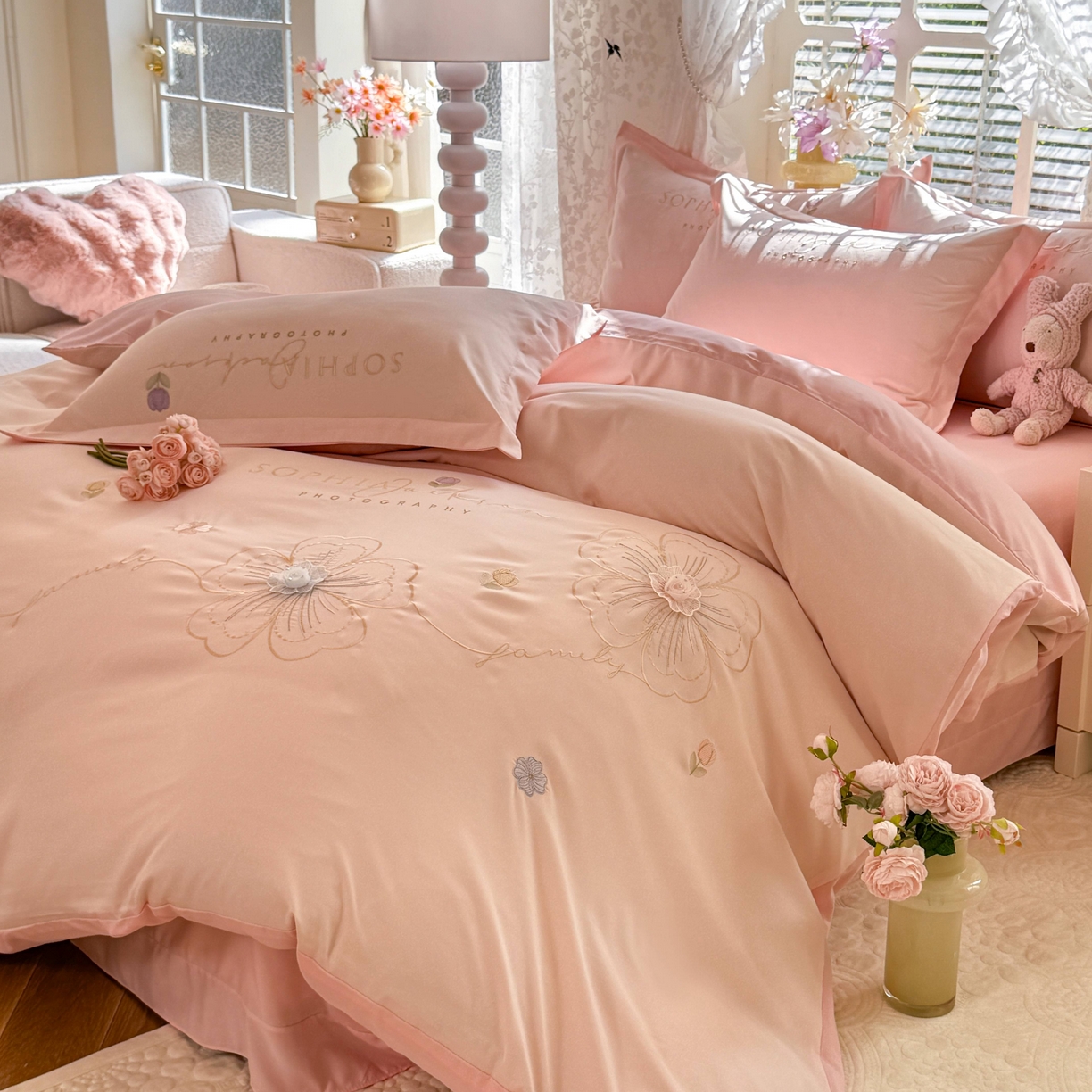 91家纺网 家纺一手货源 找家纺 大麦乐田 2025新款小清新糯小棉立体花绣花吊边四件套 清新恋人-粉玉