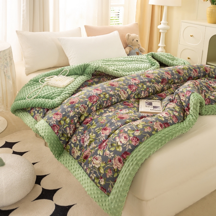 91家纺网 家纺一手货源 找家纺 锦鹭被业 2025新款AB版舒适全棉纯棉豆豆绒被被子被芯 花之语