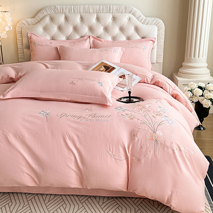 91家纺网 家纺一手货源 找家纺 （总）大麦乐田 2025新款糯小棉立体绣花吊边四件套-手捧花