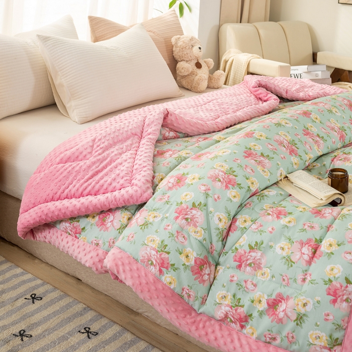 91家纺网 家纺一手货源 找家纺 锦鹭被业 2025新款AB版舒适全棉纯棉豆豆绒被被子被芯 锦上添花