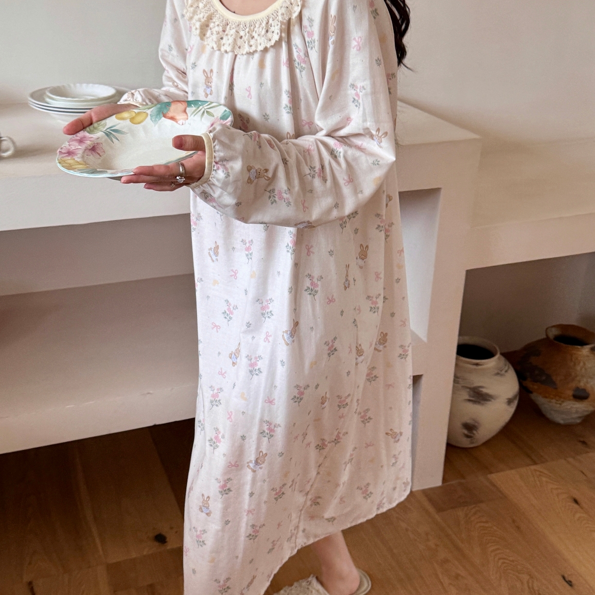 91家纺网 家纺一手货源 找家纺 纽约生活 2025新款有氧纱蕾丝长袖裙（会员-5） 花园兔