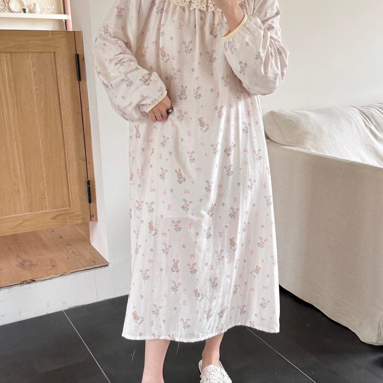 91家纺网 家纺一手货源 找家纺 纽约生活 2025新款有氧纱蕾丝长袖裙（会员-5） 花园兔