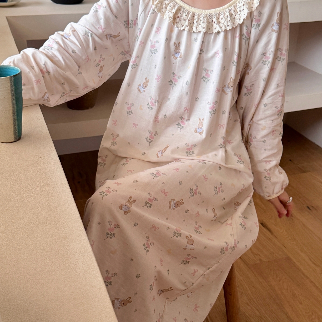 91家纺网 家纺一手货源 找家纺 纽约生活 2025新款有氧纱蕾丝长袖裙（会员-5） 花园兔