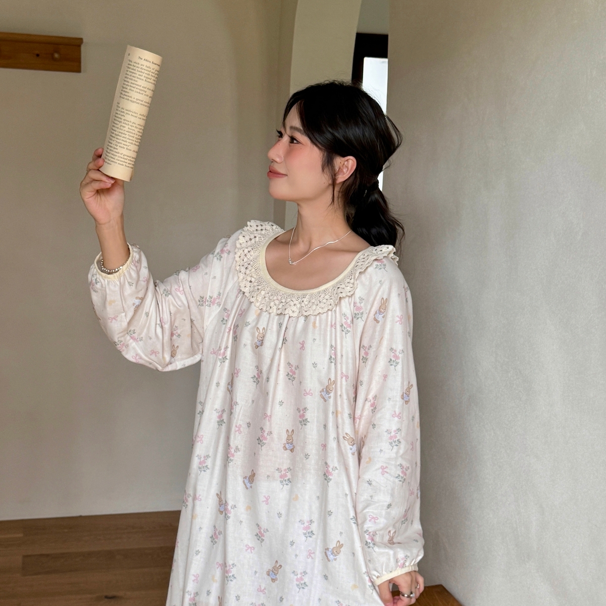 91家纺网 家纺一手货源 找家纺 纽约生活 2025新款有氧纱蕾丝长袖裙（会员-5） 花园兔