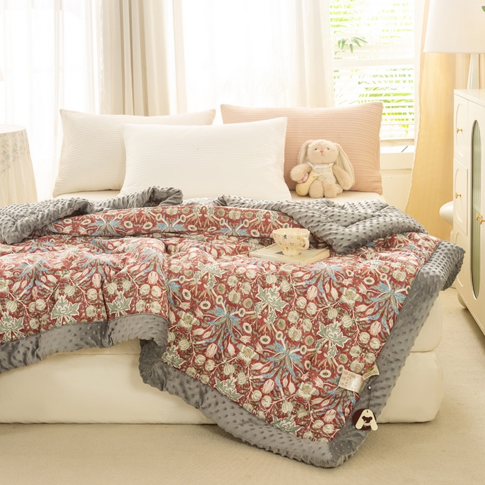 91家纺网 家纺一手货源 找家纺 锦鹭被业 2025新款AB版舒适全棉纯棉豆豆绒被被子被芯 克洛伊