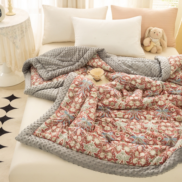 91家纺网 家纺一手货源 找家纺 锦鹭被业 2025新款AB版舒适全棉纯棉豆豆绒被被子被芯 克洛伊