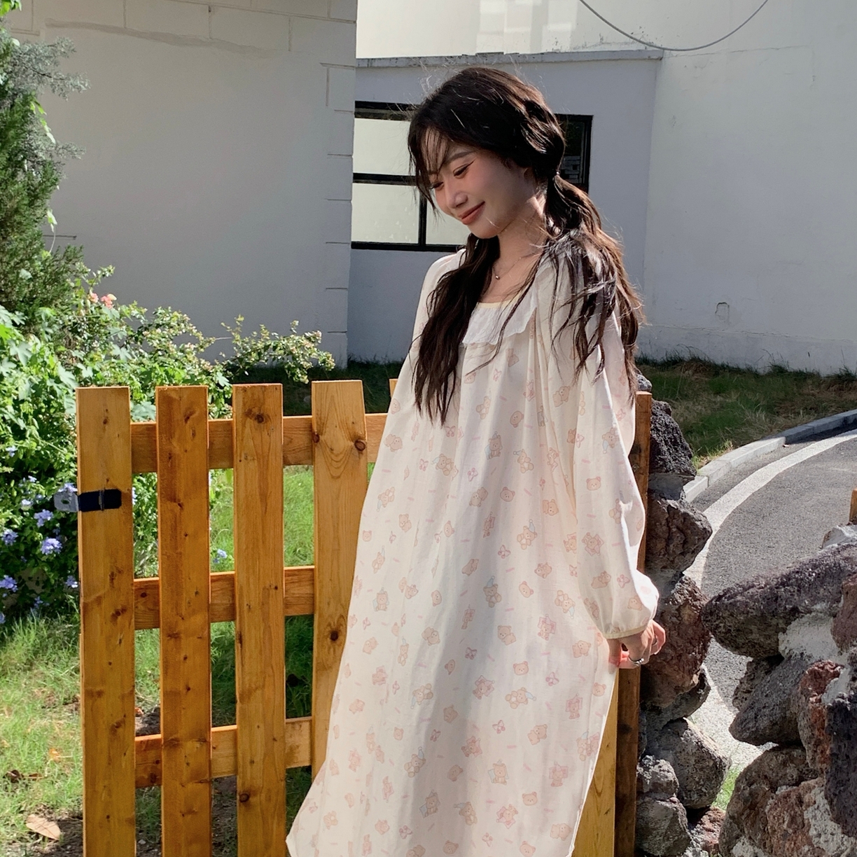 91家纺网 家纺一手货源 找家纺 纽约生活 2025新款有氧纱蕾丝长袖裙（会员-5） 奶油小熊