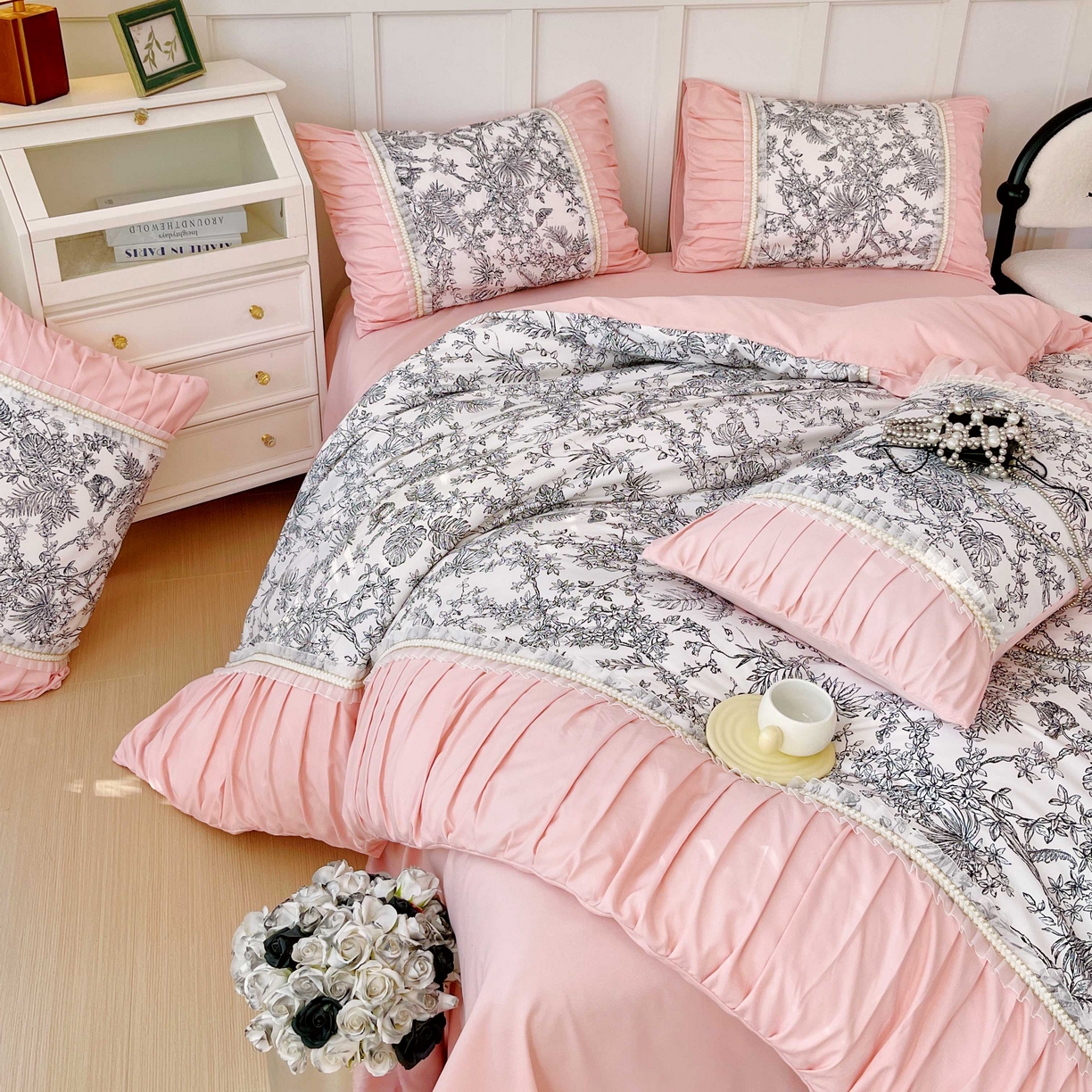 91家纺网 家纺一手货源 找家纺 （总）大麦乐田 2025新款法式褶皱糯小棉直角床单四件套