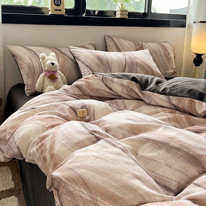 91家纺网 家纺一手货源 找家纺 吉象家纺 2025新款全棉纯棉加厚磨毛印花四件套 幻影纱