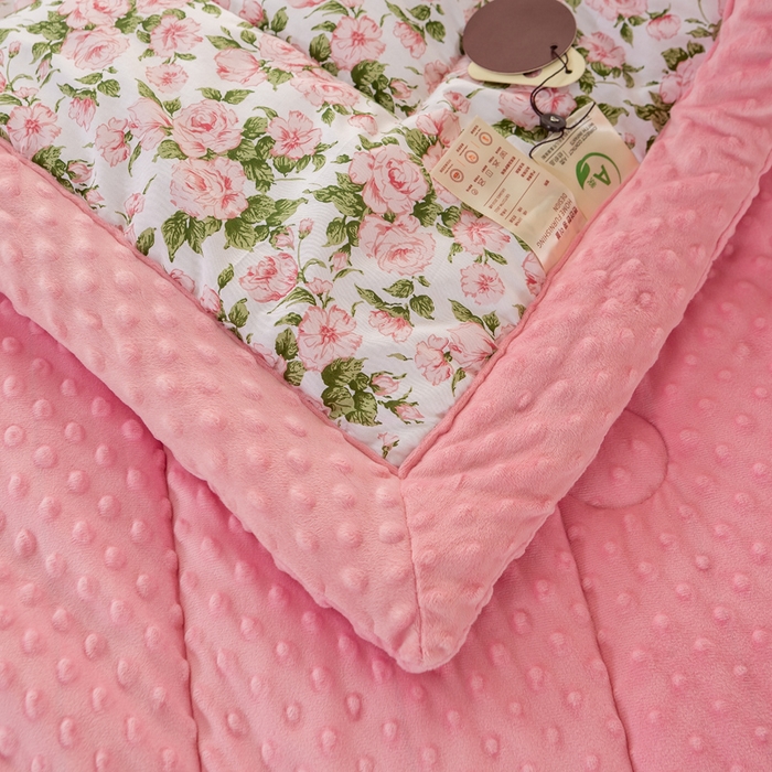 91家纺网 家纺一手货源 找家纺 锦鹭被业 2025新款AB版舒适全棉纯棉豆豆绒被被子被芯 玫瑰物语