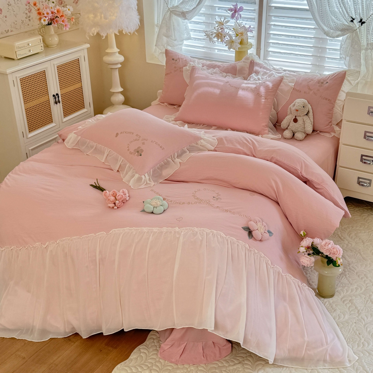 91家纺网 家纺一手货源 找家纺 （总）大麦乐田 2025新款法式公主风仙女糯小棉立体花刺绣四件套