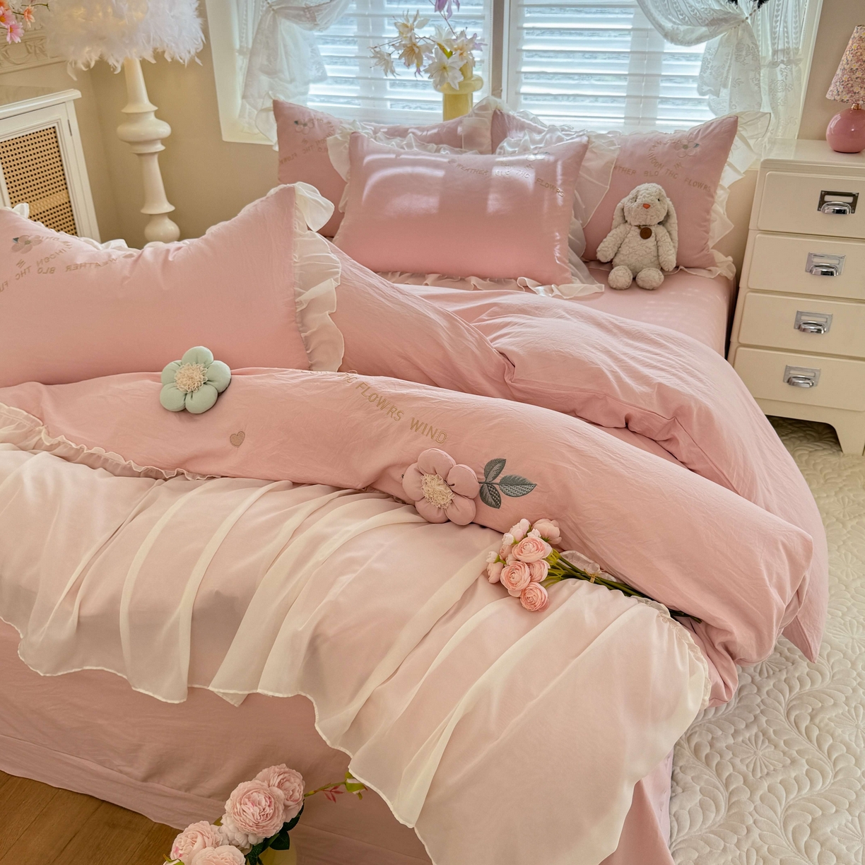 91家纺网 家纺一手货源 找家纺 （总）大麦乐田 2025新款法式公主风仙女糯小棉立体花刺绣四件套