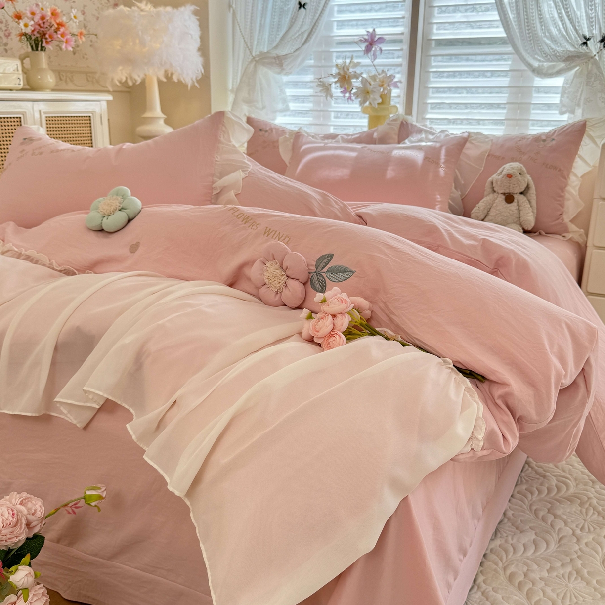 91家纺网 家纺一手货源 找家纺 （总）大麦乐田 2025新款法式公主风仙女糯小棉立体花刺绣四件套