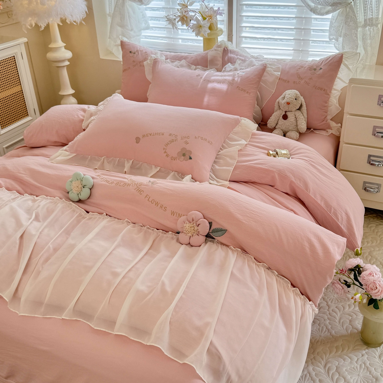 91家纺网 家纺一手货源 找家纺 （总）大麦乐田 2025新款法式公主风仙女糯小棉立体花刺绣四件套