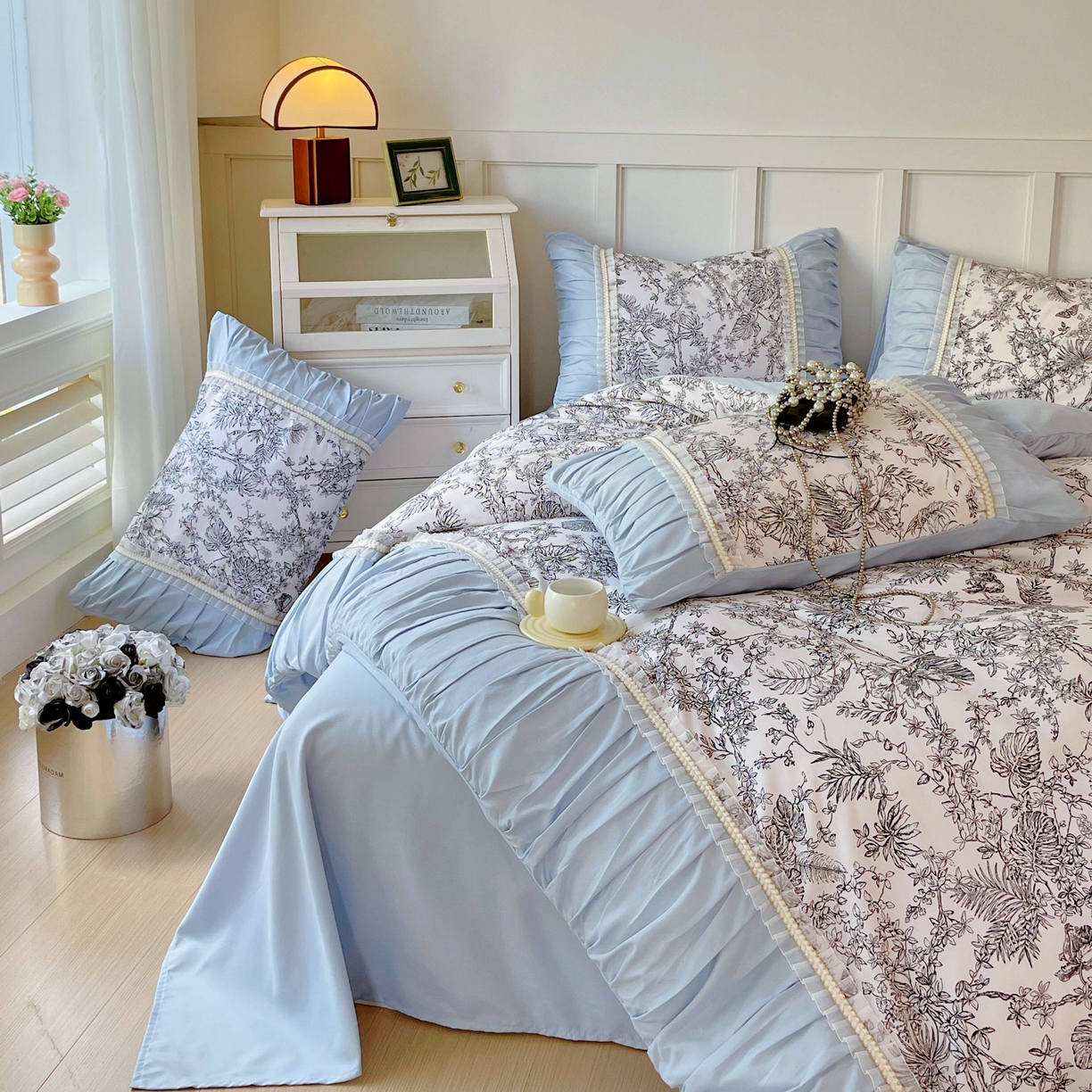 91家纺网 家纺一手货源 找家纺 大麦乐田 2025新款法式褶皱糯小棉直角床单四件套 安娜公主-浅兰