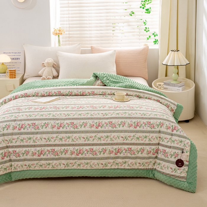 91家纺网 家纺一手货源 找家纺 锦鹭被业 2025新款AB版舒适全棉纯棉豆豆绒被被子被芯 蔷薇