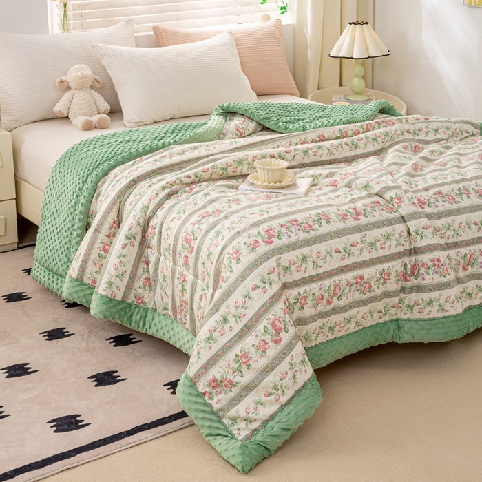 91家纺网 家纺一手货源 找家纺 锦鹭被业 2025新款AB版舒适全棉纯棉豆豆绒被被子被芯 蔷薇