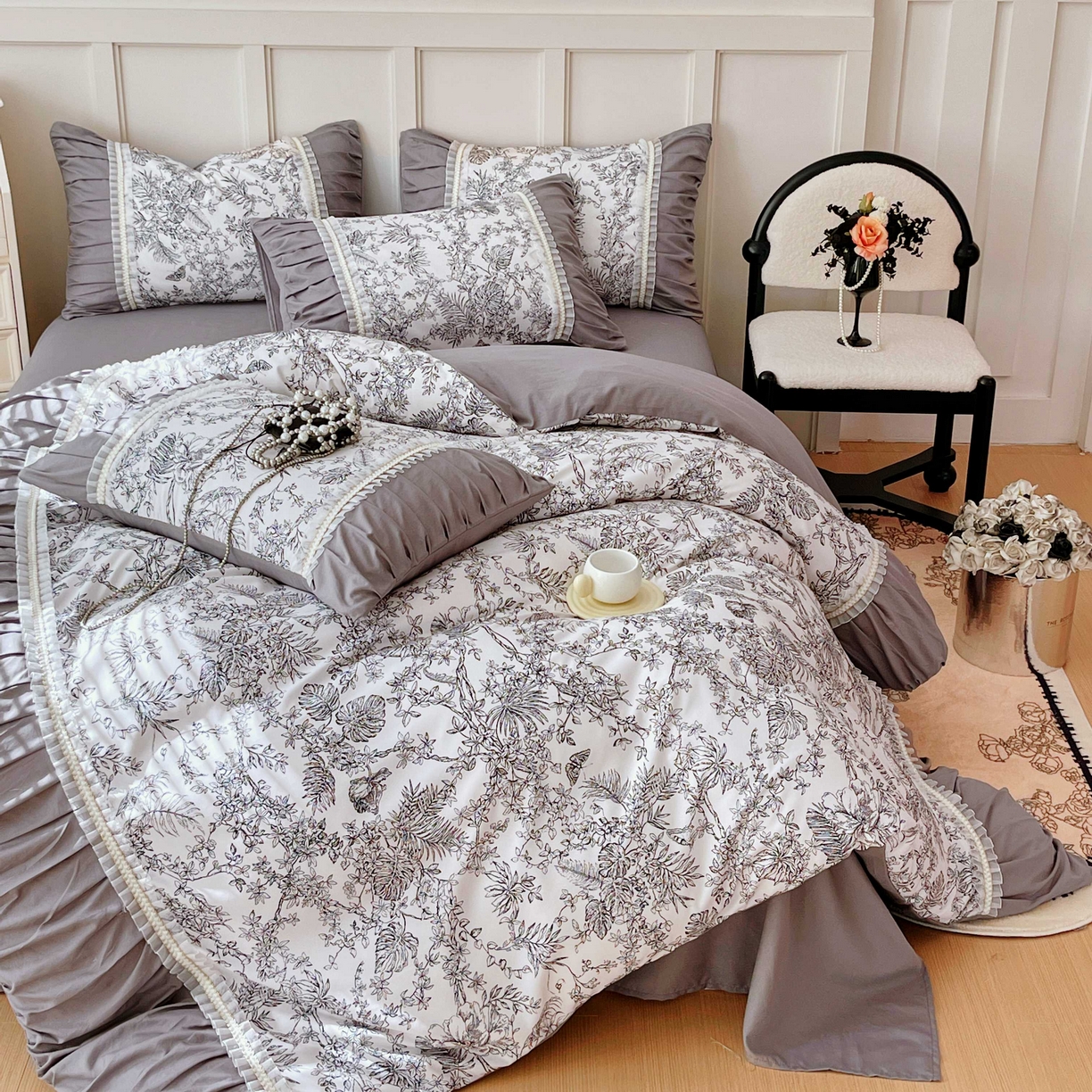 91家纺网 家纺一手货源 找家纺 大麦乐田 2025新款法式褶皱糯小棉直角床单四件套 安娜公主-绅士灰