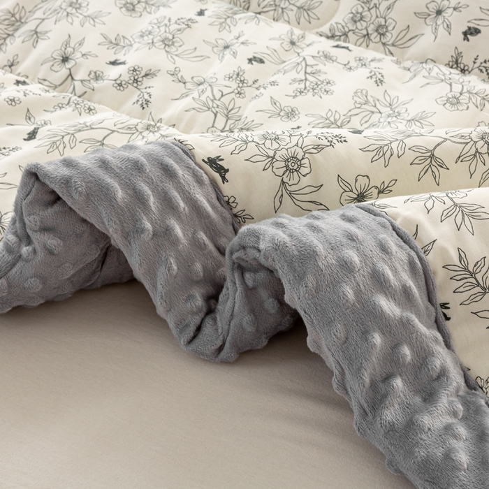 91家纺网 家纺一手货源 找家纺 锦鹭被业 2025新款AB版舒适全棉纯棉豆豆绒被被子被芯 俏花枝