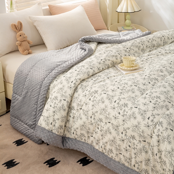 91家纺网 家纺一手货源 找家纺 锦鹭被业 2025新款AB版舒适全棉纯棉豆豆绒被被子被芯 俏花枝