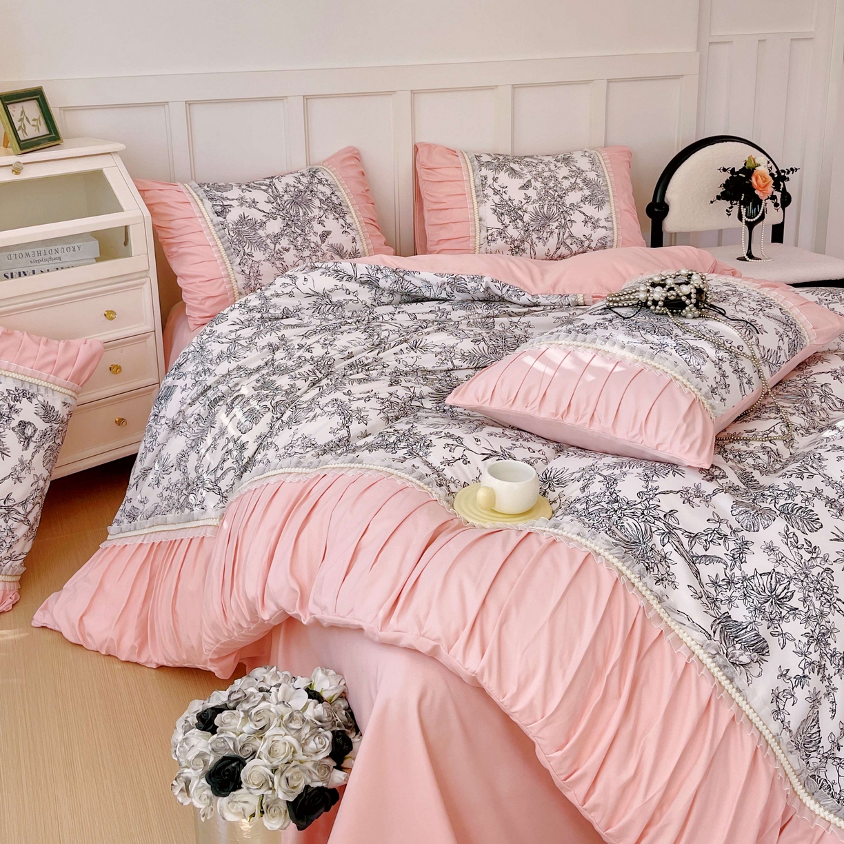 91家纺网 家纺一手货源 找家纺 大麦乐田 2025新款法式褶皱糯小棉直角床单四件套 安娜公主-香粉玉