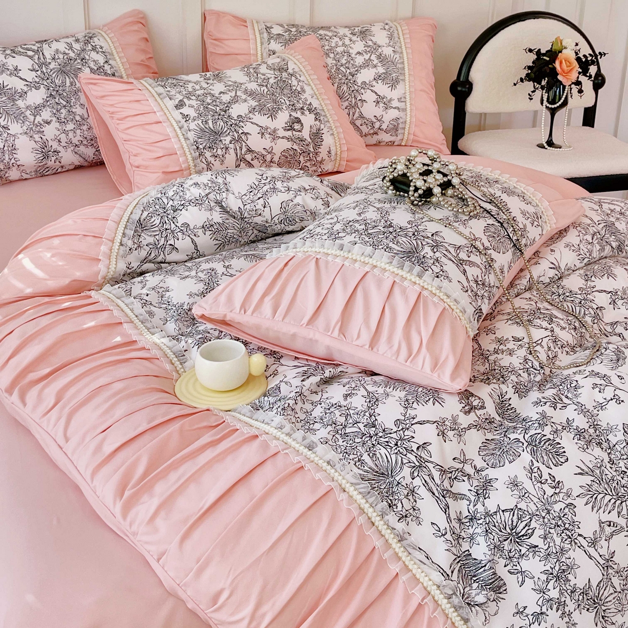 91家纺网 家纺一手货源 找家纺 大麦乐田 2025新款法式褶皱糯小棉直角床单四件套 安娜公主-香粉玉