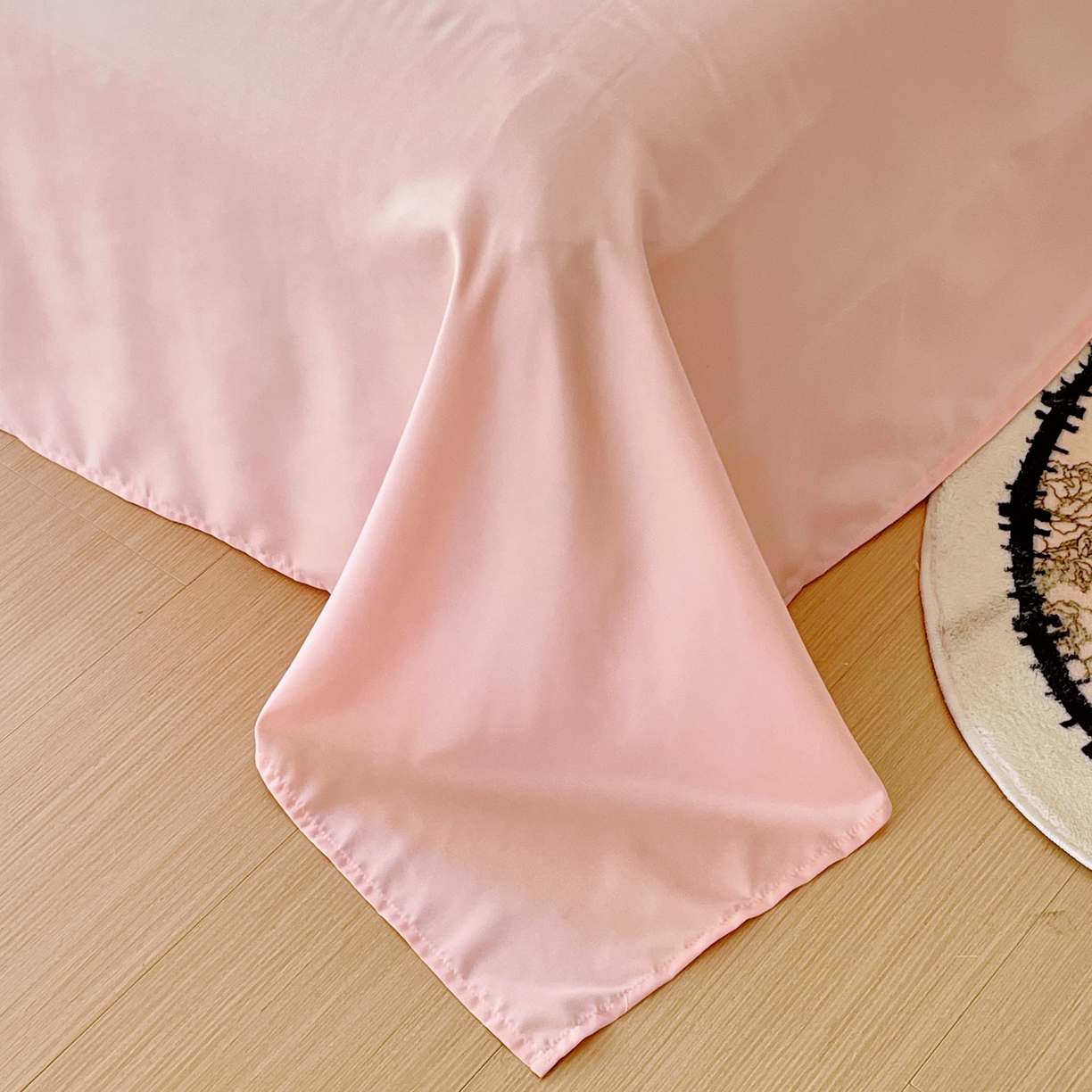 91家纺网 家纺一手货源 找家纺 大麦乐田 2025新款法式褶皱糯小棉直角床单四件套 安娜公主-香粉玉